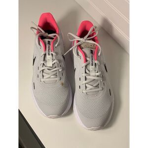 Nike Revolution 5 Youth Running Shoes Gray Pink Black Size 6.5Y Please see pics
